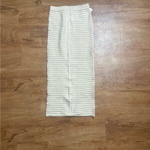 Forever 21 Cream Ribbed Maxi Skirt
